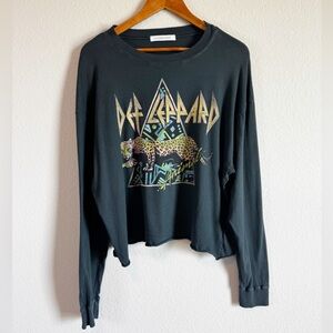Daydreamer Women's Gray Def Leppard Cropped Long Sleeve Graphic Tee Size Large